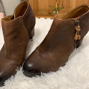 Sperry booties sz 7.5